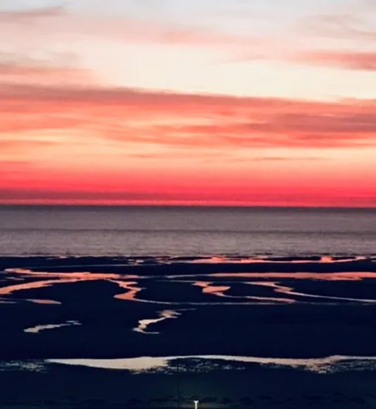 Coucher de soleil sur la plage du Touquet à marée basse